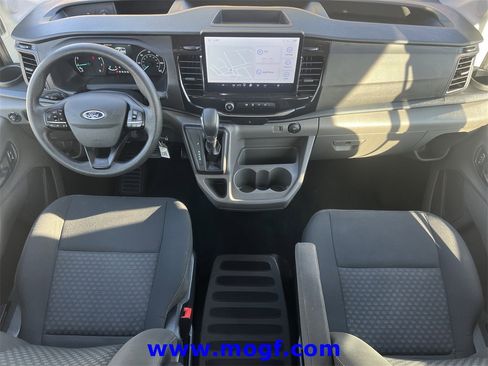 Used 2023 Ford Transit 350 XLT image 5