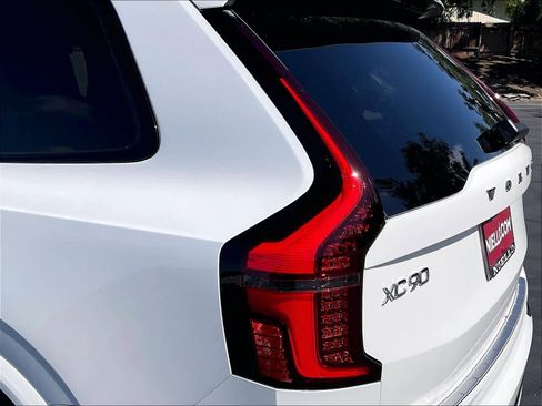 New 2026 Volvo XC90 T8 Ultra w/ Lounge Package image 25