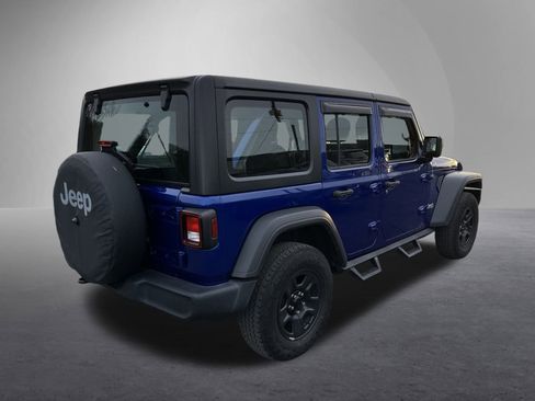 Used 2018 Jeep Wrangler Unlimited Sport image 3
