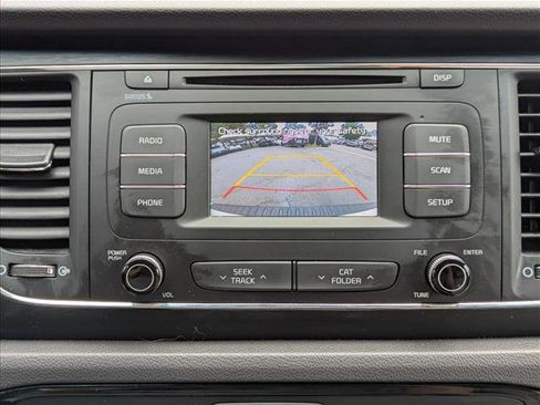 Used 2016 Kia Sedona LX w/ LX Essentials Premium Package FWD image 13
