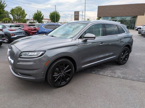 Used 2021 Lincoln Nautilus Reserve w/ Equipment Group 201A FWD image 3