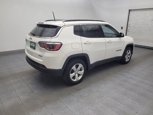 Used 2018 Jeep Compass Latitude FWD image 10