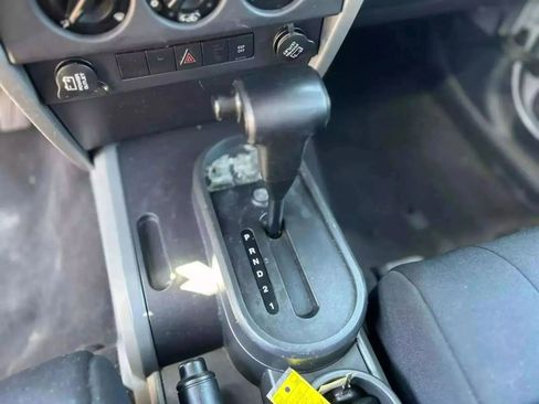 Used 2007 Jeep Wrangler Unlimited Sahara image 13