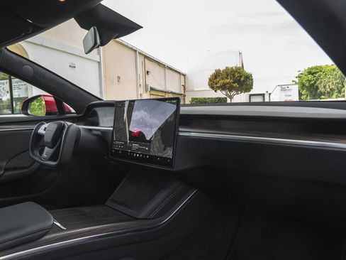 Used 2022 Tesla Model S AWD/4WD image 28