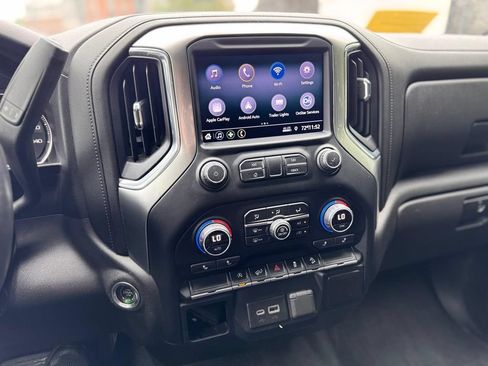 Used 2020 Chevrolet Silverado 1500 LT Trail Boss w/ Convenience Package AWD/4WD image 16