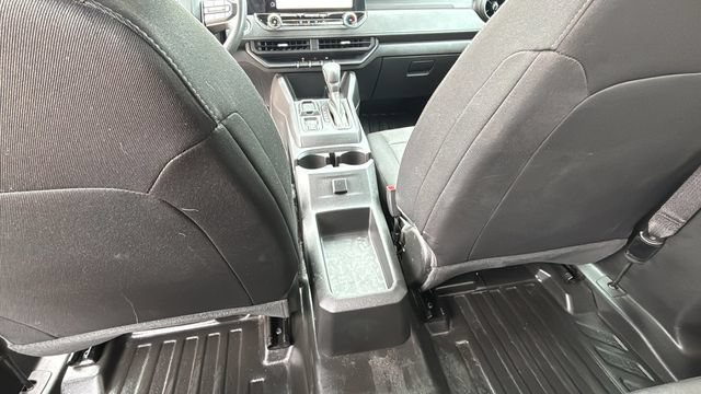 Used 2023 Chevrolet Colorado W/T RWD image 21