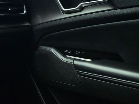 Certified 2024 Kia Sportage EX image 15