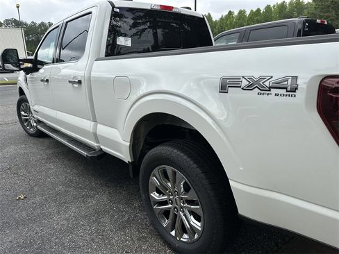 New 2025 Ford F150 Lariat w/ Equipment Group 502A High image 10