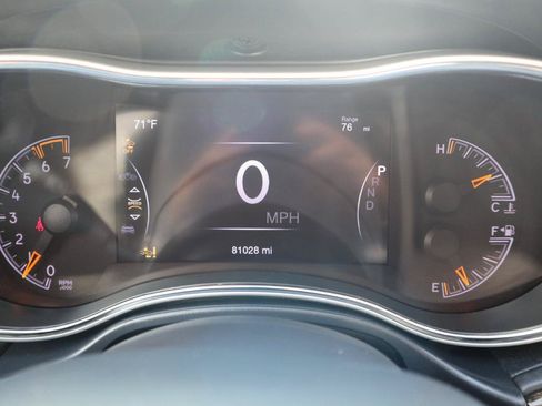 Used 2018 Jeep Grand Cherokee Summit AWD/4WD image 25