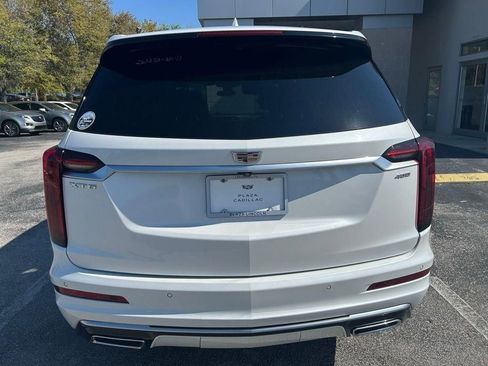 Used 2021 Cadillac XT6 Premium Luxury image 4