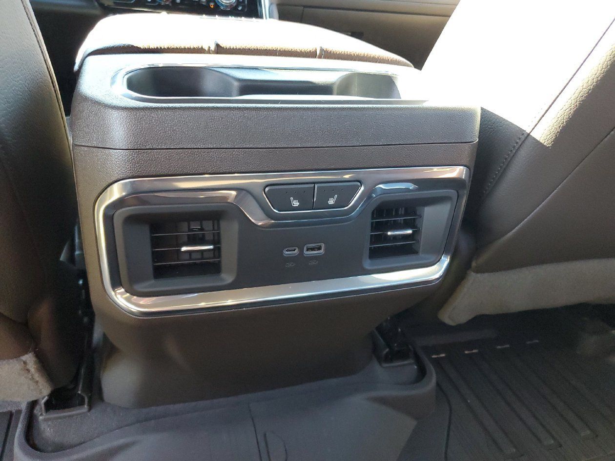 Used 2024 GMC Sierra 2500 Denali w/ Technology Package AWD/4WD image 16