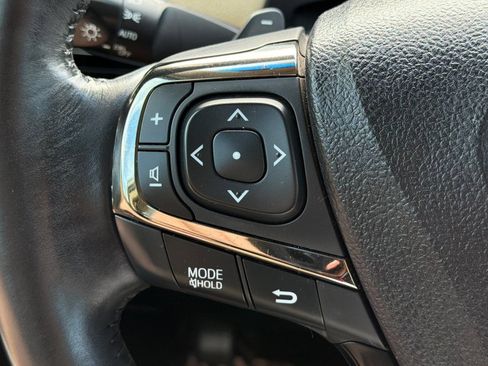 Used 2016 Toyota Avalon Limited FWD image 36