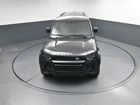 Certified 2023 Land Rover Defender 130 X-Dynamic SE image 40