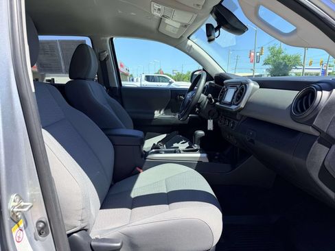 Certified 2019 Toyota Tacoma SR5 AWD/4WD image 13