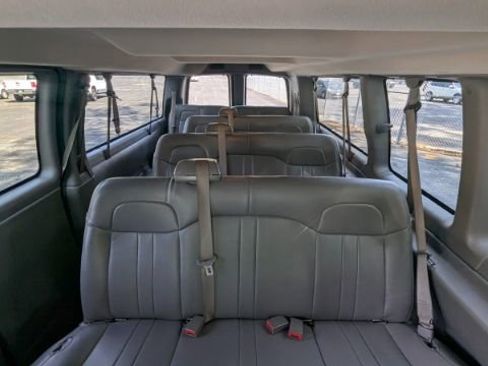 Used 2017 Chevrolet Express 3500 LT w/ LT Preferred Equipment Group RWD image 21