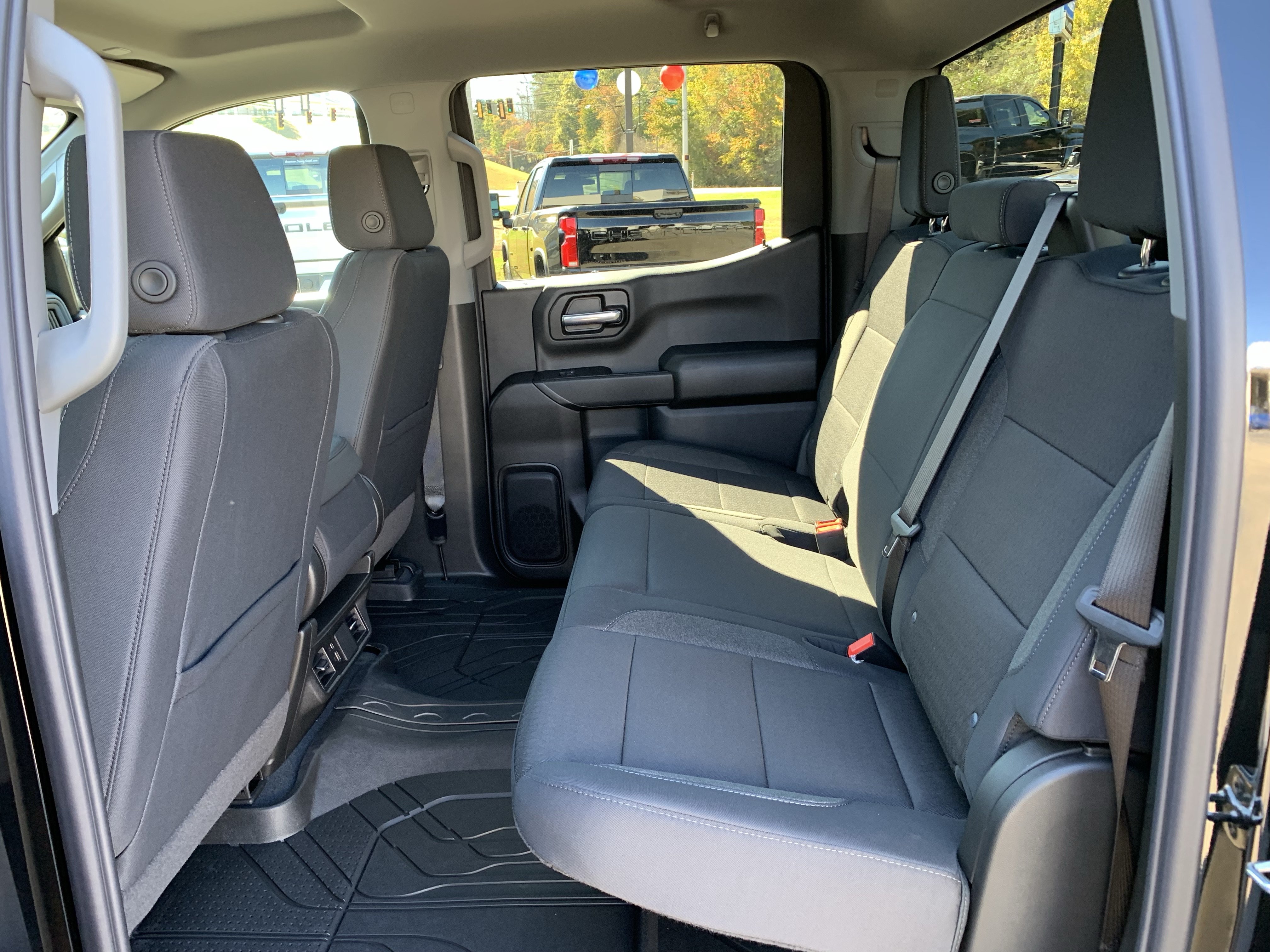 New 2026 Chevrolet Silverado 1500 Custom w/ Turbomax Blackout Package AWD/4WD image 16