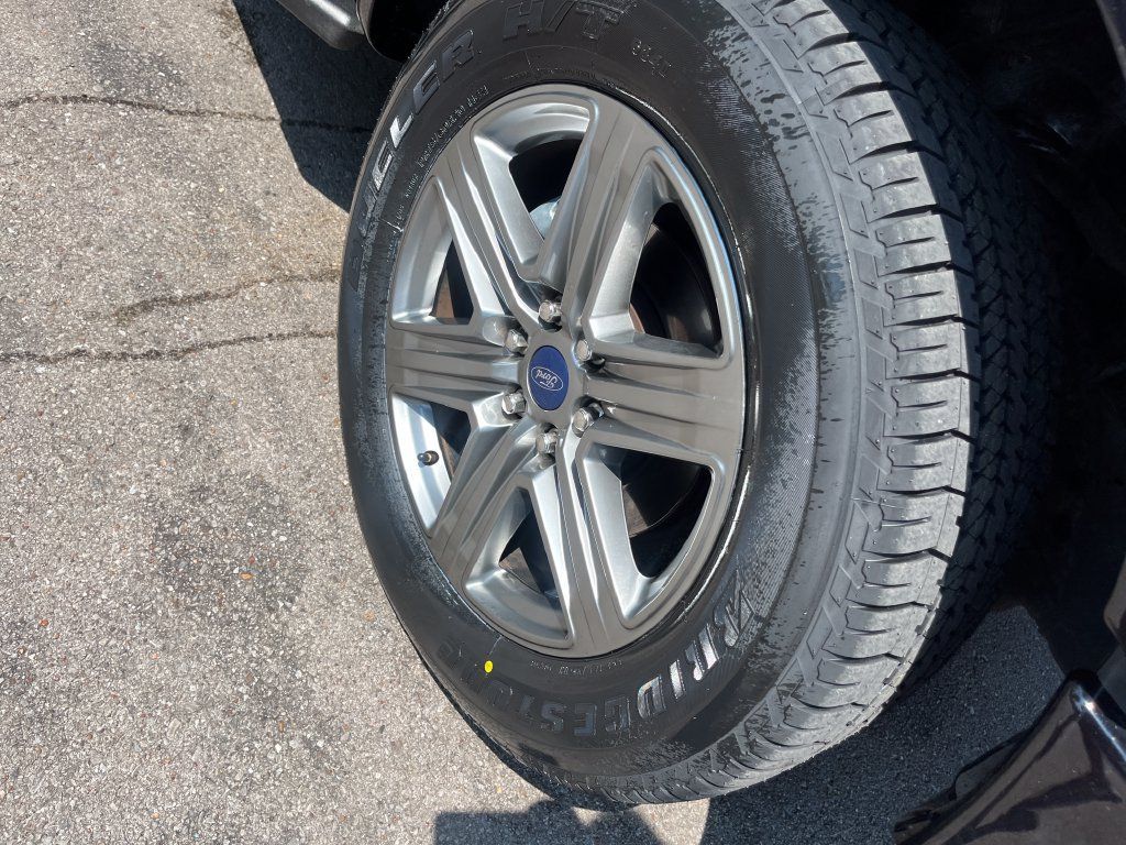 Used 2019 Ford F150 XLT w/ Equipment Group 302A Luxury AWD/4WD image 37
