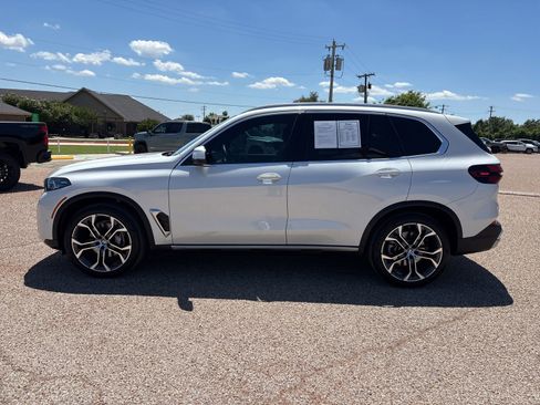 Used 2024 BMW X5 xDrive40i w/ Premium Package AWD/4WD image 2