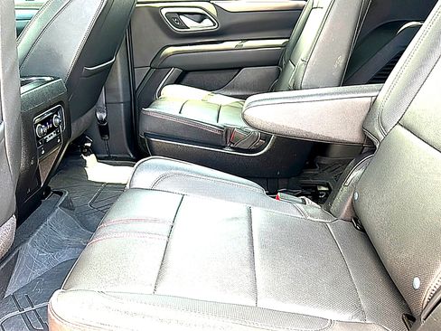 Used 2024 Chevrolet Tahoe RST w/ Luxury Package AWD/4WD image 19