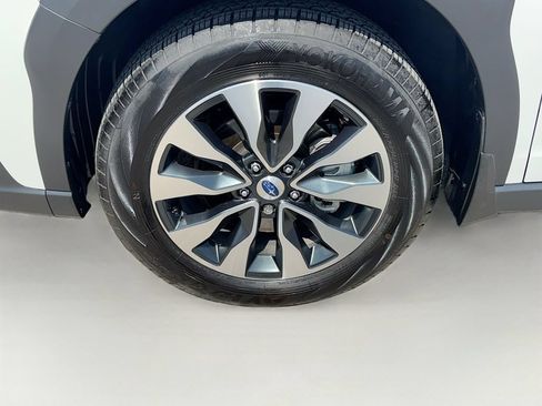Used 2025 Subaru Outback Limited AWD/4WD image 41