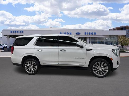 Used 2021 GMC Yukon Denali w/ Denali Premium Package AWD/4WD image 2