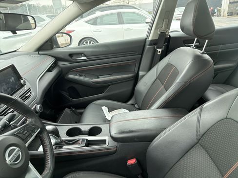 Used 2022 Nissan Altima 2.5 SR w/ Midnight Edition Package image 17