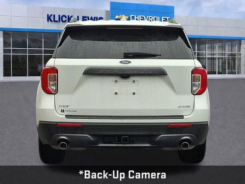 Used 2022 Ford Explorer XLT w/ Equipment Group 202A image 7