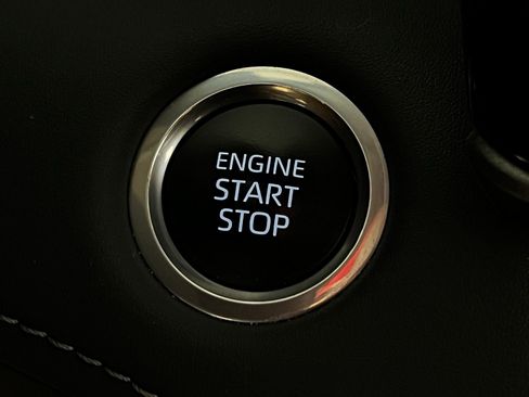 Certified 2024 Toyota Highlander XLE image 21