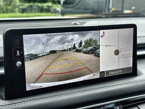 Used 2023 Genesis G70 2.0T RWD image 28
