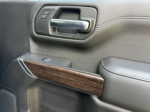 Used 2020 GMC Sierra 1500 SLE w/ X31 Off-Road Package image 19