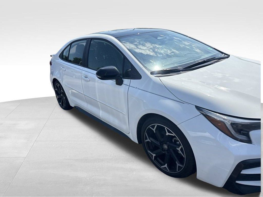 Used 2025 Toyota Corolla FX w/ Convenience Package FWD image 4