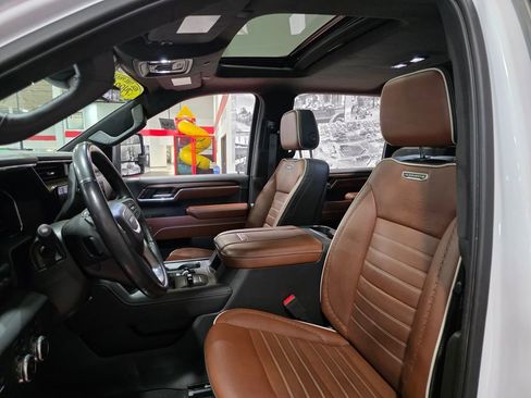 Used 2024 GMC Sierra 3500 Denali Ultimate image 17