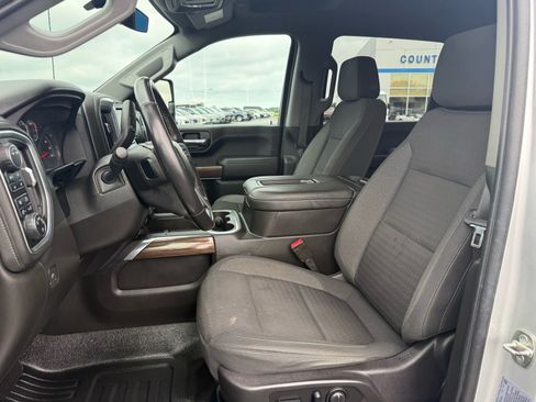 Used 2022 Chevrolet Silverado 3500 LT w/ Convenience Package AWD/4WD image 11