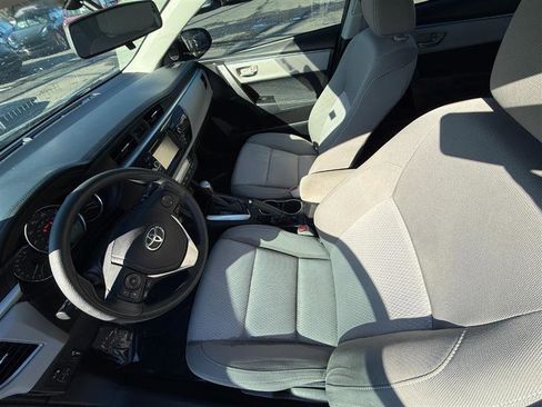 Used 2015 Toyota Corolla LE image 10