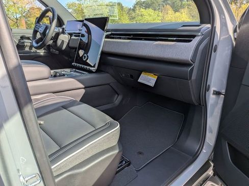 New 2026 GMC Sierra EV Elevation image 24