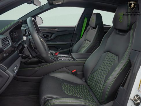 Used 2024 Lamborghini Urus S AWD/4WD image 9