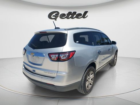 Used 2017 Chevrolet Traverse LT image 3