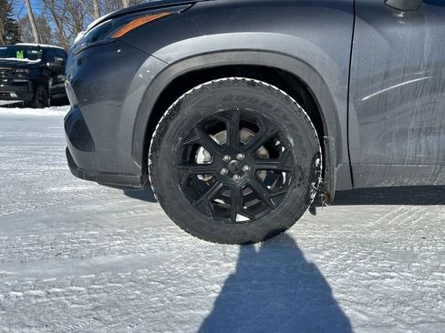 Used 2022 Toyota Highlander L image 9