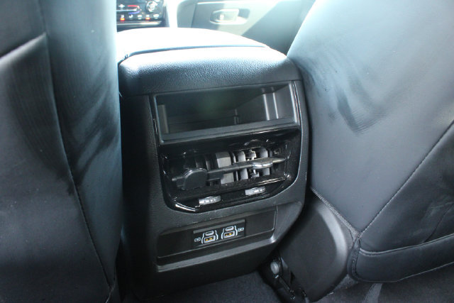 Used 2024 Jeep Grand Cherokee Laredo RWD image 33