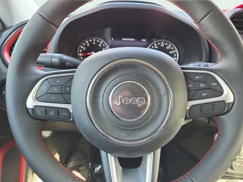 Certified 2023 Jeep Renegade Trailhawk image 22