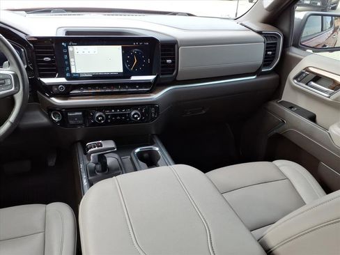 Used 2023 Chevrolet Silverado 1500 LT image 17