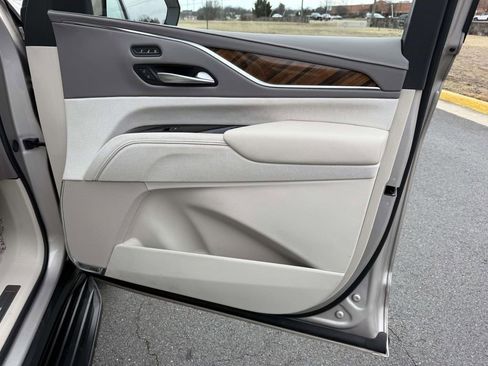 Certified 2024 Cadillac Escalade ESV Sport Platinum w/ LPO, ONYX Package image 15