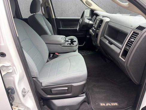 Used 2018 RAM 1500 Express w/ Express Value Package AWD/4WD image 19