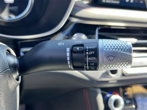 Used 2025 Genesis G70 2.5T w/ Sport Prestige Package image 21