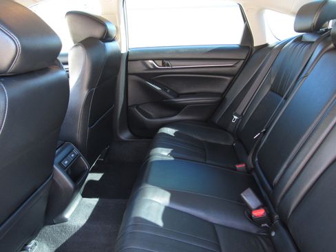 Used 2022 Honda Accord Sport Special Edition image 12