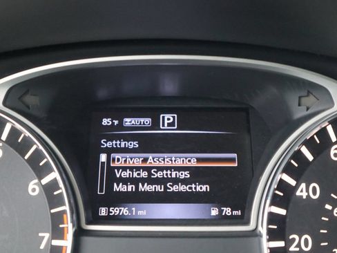 Used 2016 Nissan Pathfinder SV AWD/4WD image 46