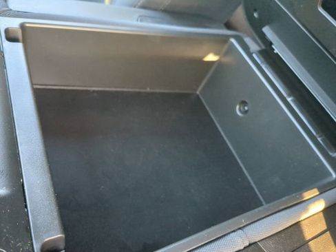 Used 2025 Chevrolet Silverado 2500 Custom w/ Custom Value Package image 27