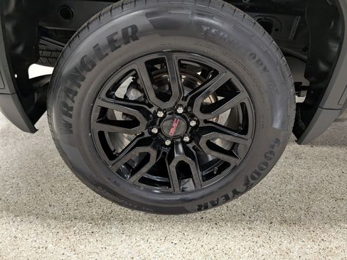 Used 2023 GMC Sierra 1500 Elevation image 11