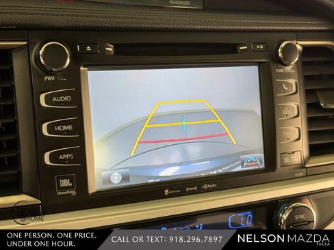 Used 2018 Toyota Highlander Limited Platinum AWD/4WD image 34