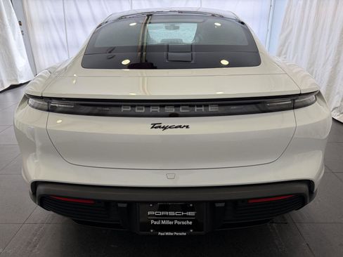 Used 2025 Porsche Taycan image 8